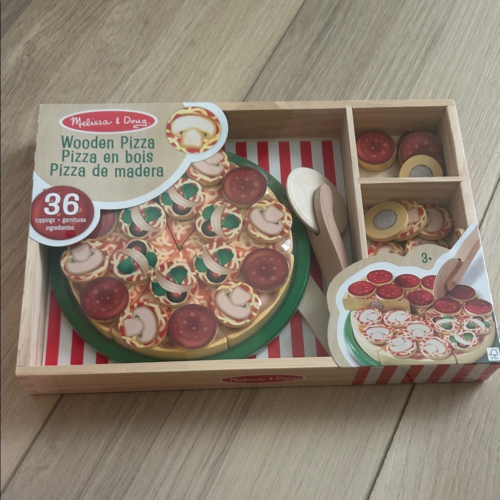Melissa & Doug Colorful Wooden Pizza Playset